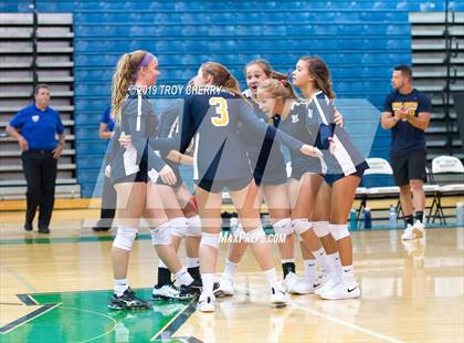 Thumbnail 2 in Carmel Christian vs Weddington photogallery.