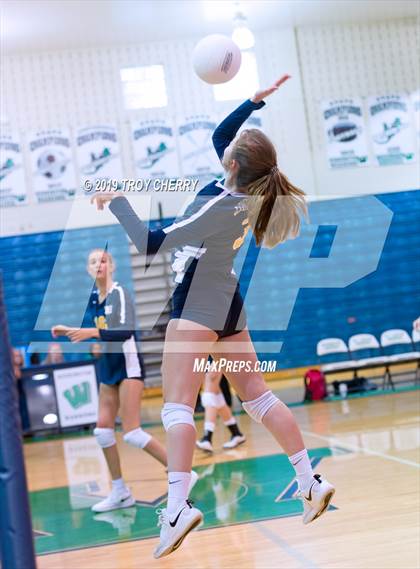 Thumbnail 3 in Carmel Christian vs Weddington photogallery.
