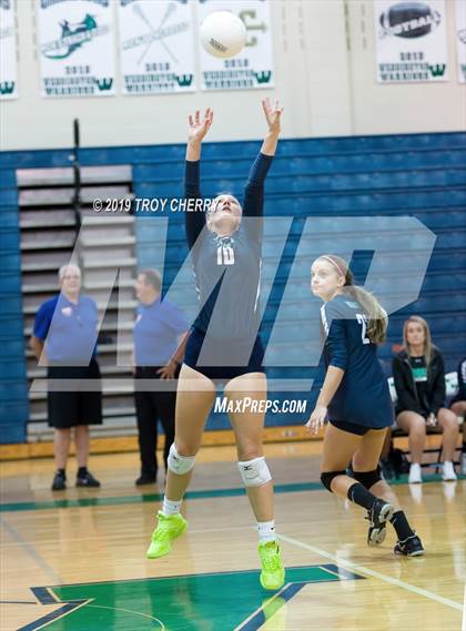 Thumbnail 1 in Carmel Christian vs Weddington photogallery.