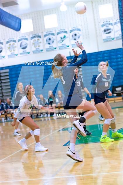 Thumbnail 2 in Carmel Christian vs Weddington photogallery.