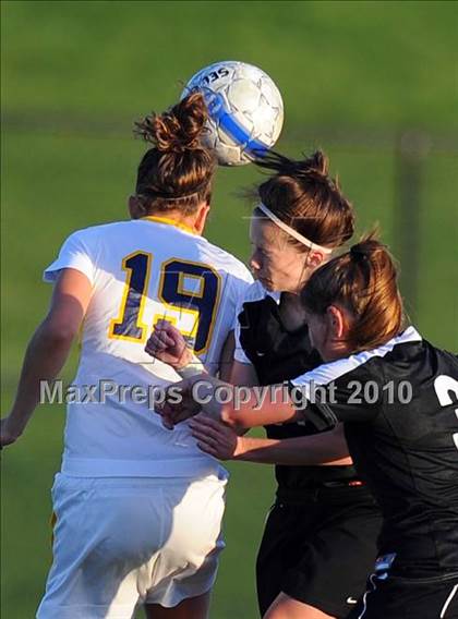 Thumbnail 1 in Hempfield @ Penn Manor photogallery.