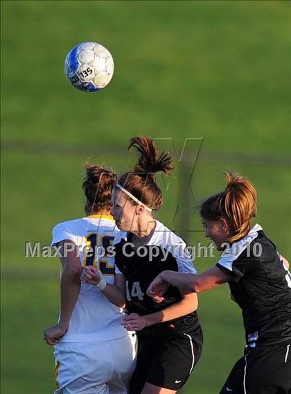 Thumbnail 2 in Hempfield @ Penn Manor photogallery.