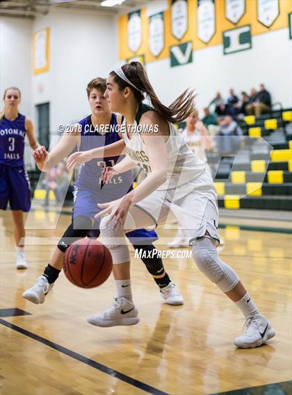 Thumbnail 2 in Potomac Falls @ Loudoun Valley photogallery.