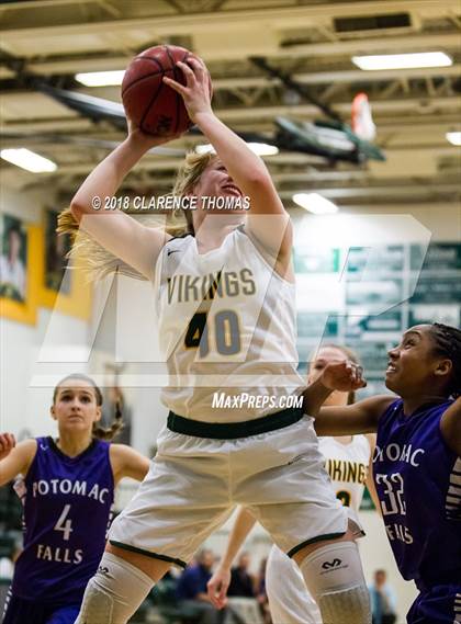 Thumbnail 2 in Potomac Falls @ Loudoun Valley photogallery.