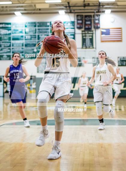 Thumbnail 3 in Potomac Falls @ Loudoun Valley photogallery.