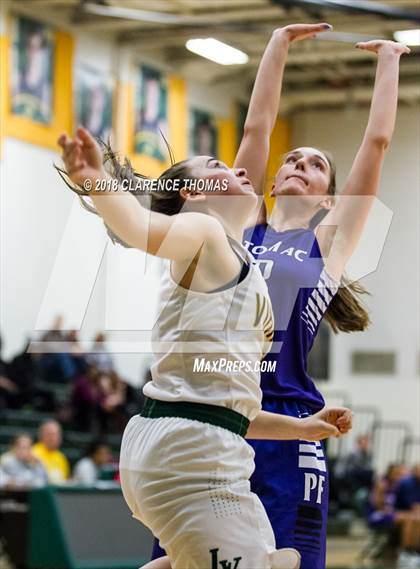 Thumbnail 1 in Potomac Falls @ Loudoun Valley photogallery.