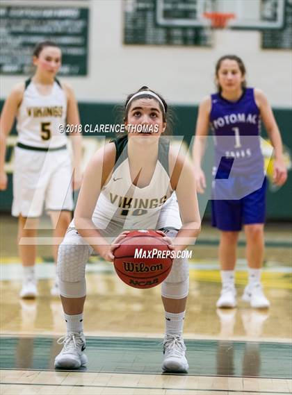 Thumbnail 3 in Potomac Falls @ Loudoun Valley photogallery.