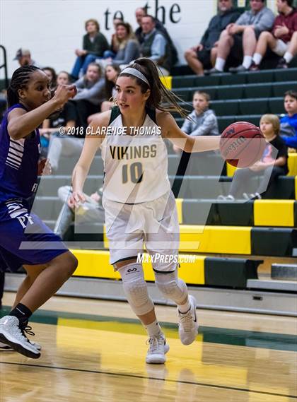 Thumbnail 3 in Potomac Falls @ Loudoun Valley photogallery.