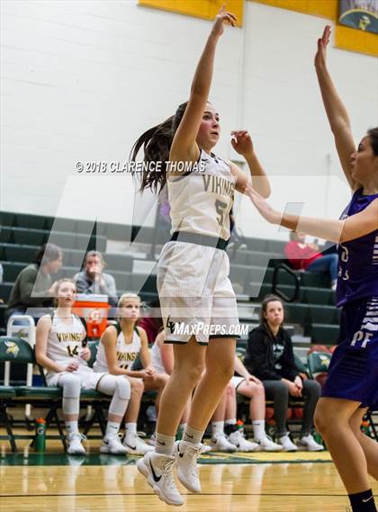 Thumbnail 2 in Potomac Falls @ Loudoun Valley photogallery.