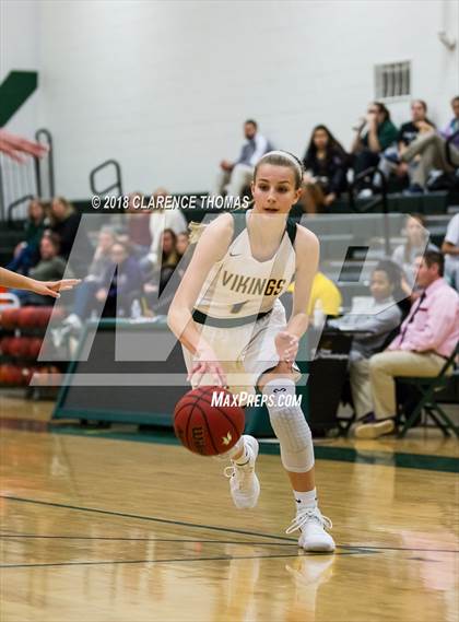 Thumbnail 1 in Potomac Falls @ Loudoun Valley photogallery.
