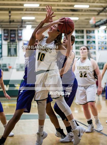 Thumbnail 1 in Potomac Falls @ Loudoun Valley photogallery.