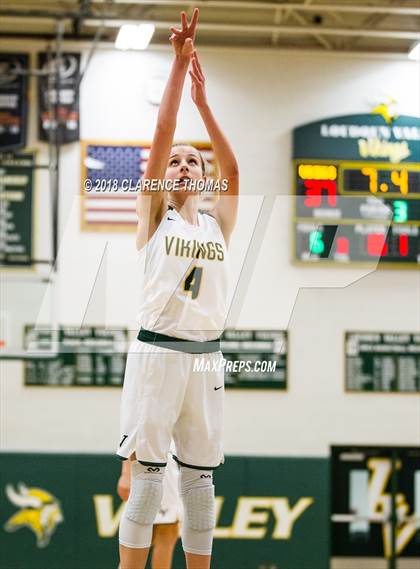 Thumbnail 3 in Potomac Falls @ Loudoun Valley photogallery.
