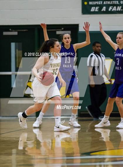 Thumbnail 2 in Potomac Falls @ Loudoun Valley photogallery.