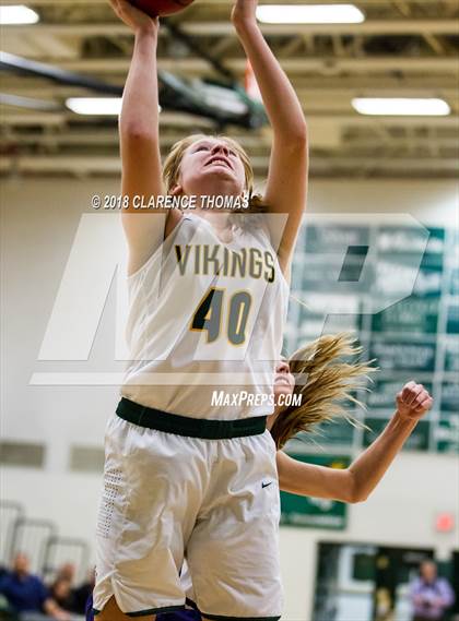 Thumbnail 1 in Potomac Falls @ Loudoun Valley photogallery.