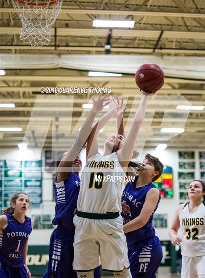 Thumbnail 2 in Potomac Falls @ Loudoun Valley photogallery.