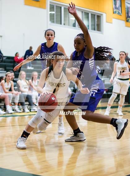 Thumbnail 2 in Potomac Falls @ Loudoun Valley photogallery.