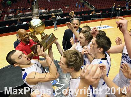 Thumbnail 3 in Valley Christian vs. Cortez (AIA D3 Final) photogallery.