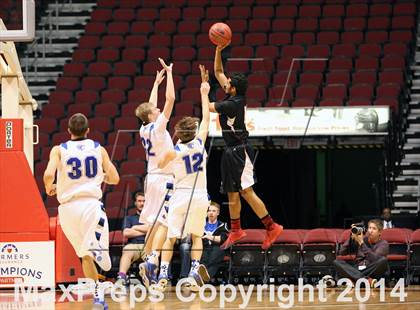 Thumbnail 1 in Valley Christian vs. Cortez (AIA D3 Final) photogallery.