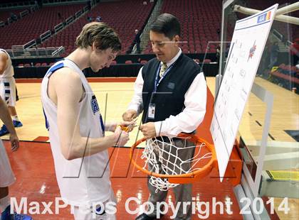Thumbnail 3 in Valley Christian vs. Cortez (AIA D3 Final) photogallery.