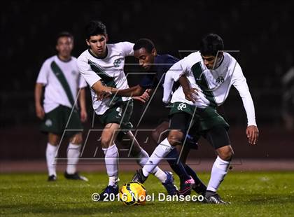 Thumbnail 2 in Sacred Heart Cathedral Preparatory vs. Valley Christian photogallery.