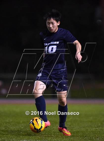 Thumbnail 1 in Sacred Heart Cathedral Preparatory vs. Valley Christian photogallery.