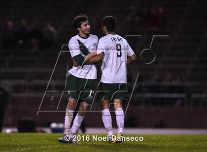 Thumbnail 2 in Sacred Heart Cathedral Preparatory vs. Valley Christian photogallery.
