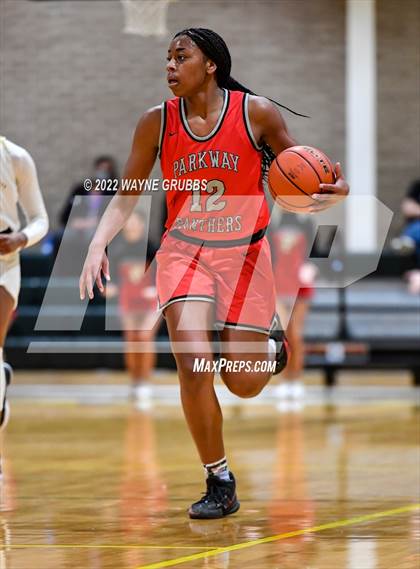 Thumbnail 3 in Parkway @ Captain Shreve photogallery.