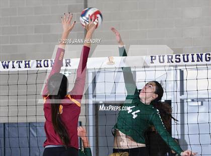 Thumbnail 3 in Menlo-Atherton vs. Edison (CIF State D1 Final) photogallery.