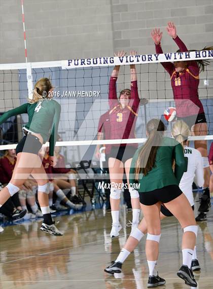 Thumbnail 1 in Menlo-Atherton vs. Edison (CIF State D1 Final) photogallery.
