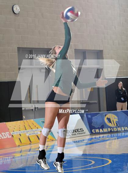 Thumbnail 1 in Menlo-Atherton vs. Edison (CIF State D1 Final) photogallery.