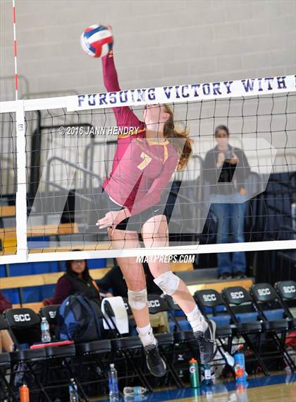 Thumbnail 3 in Menlo-Atherton vs. Edison (CIF State D1 Final) photogallery.