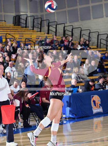 Thumbnail 2 in Menlo-Atherton vs. Edison (CIF State D1 Final) photogallery.
