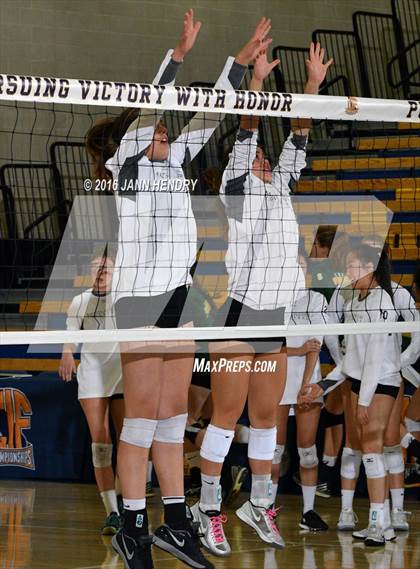 Thumbnail 1 in Menlo-Atherton vs. Edison (CIF State D1 Final) photogallery.