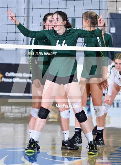Thumbnail 1 in Menlo-Atherton vs. Edison (CIF State D1 Final) photogallery.