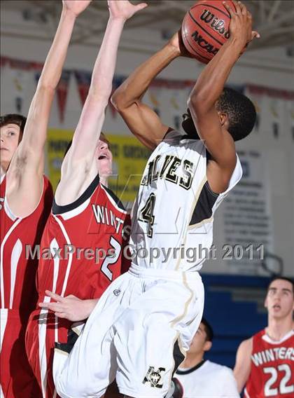 Thumbnail 3 in Winters vs. American Canyon (Les Curry Invitational) photogallery.