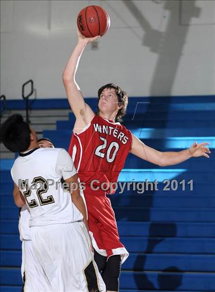 Thumbnail 1 in Winters vs. American Canyon (Les Curry Invitational) photogallery.