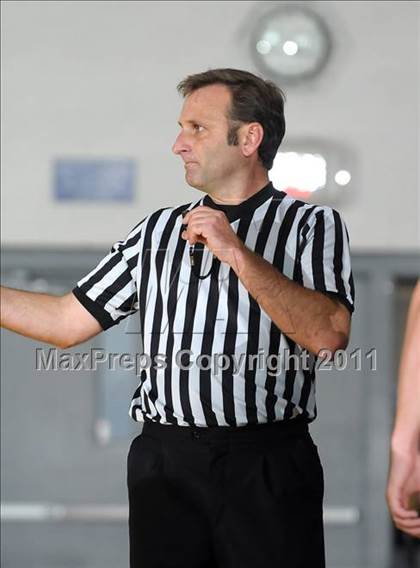 Thumbnail 1 in Winters vs. American Canyon (Les Curry Invitational) photogallery.