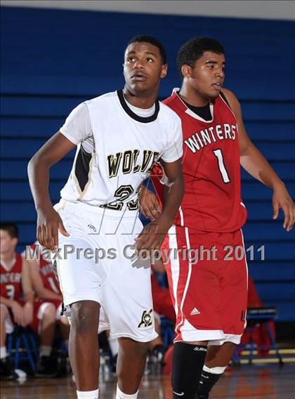 Thumbnail 1 in Winters vs. American Canyon (Les Curry Invitational) photogallery.