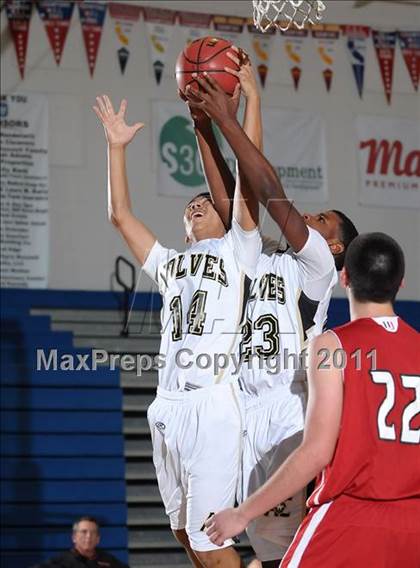 Thumbnail 3 in Winters vs. American Canyon (Les Curry Invitational) photogallery.