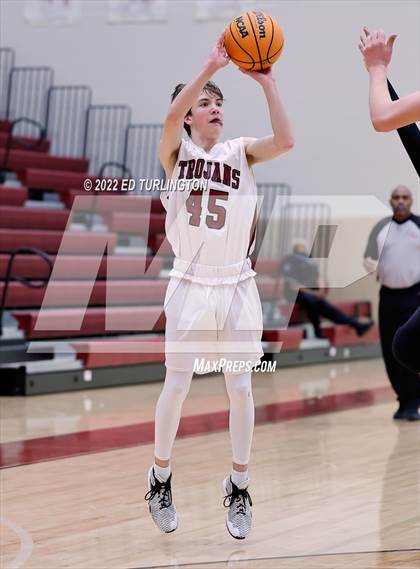 Thumbnail 1 in Sprayberry @ Lassiter  photogallery.
