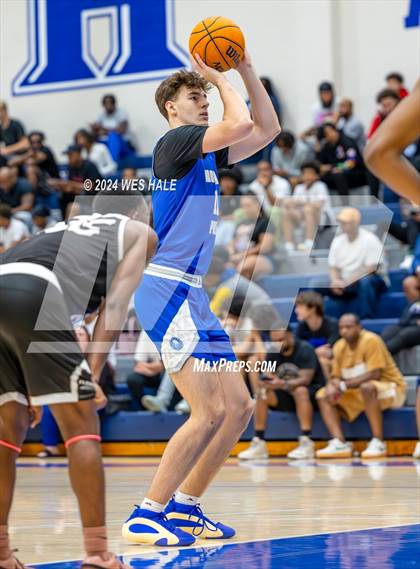 Thumbnail 2 in Moravian Prep vs Platform Select (Mid-South Basketball Classic) photogallery.