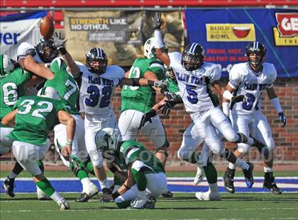 Thumbnail 1 in Plano West vs Carroll (Tom Landry Classic) photogallery.
