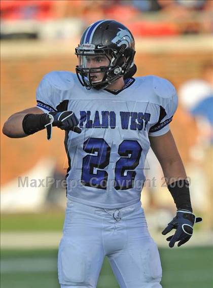 Thumbnail 2 in Plano West vs Carroll (Tom Landry Classic) photogallery.
