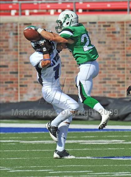 Thumbnail 3 in Plano West vs Carroll (Tom Landry Classic) photogallery.