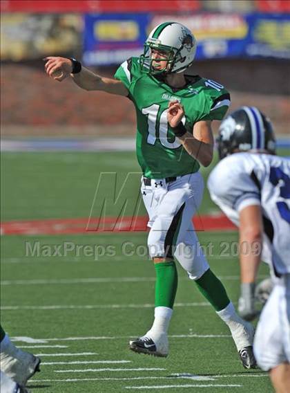 Thumbnail 3 in Plano West vs Carroll (Tom Landry Classic) photogallery.