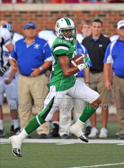 Thumbnail 3 in Plano West vs Carroll (Tom Landry Classic) photogallery.