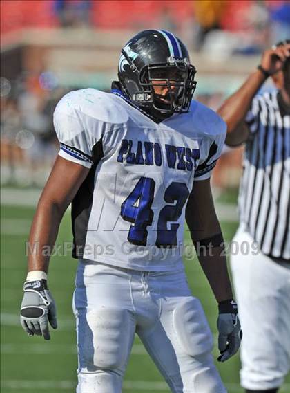 Thumbnail 2 in Plano West vs Carroll (Tom Landry Classic) photogallery.