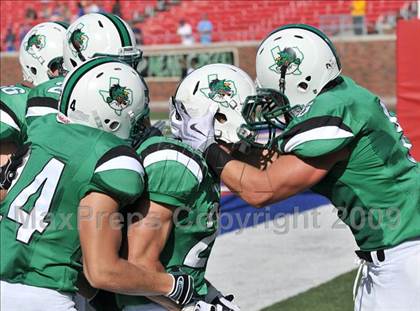 Thumbnail 3 in Plano West vs Carroll (Tom Landry Classic) photogallery.