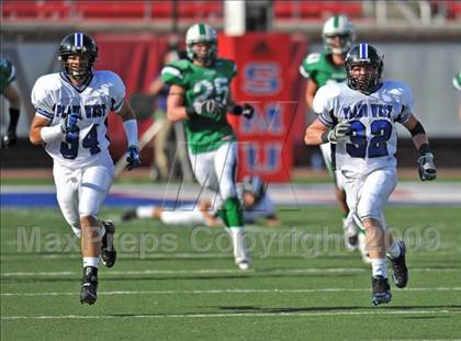 Thumbnail 1 in Plano West vs Carroll (Tom Landry Classic) photogallery.