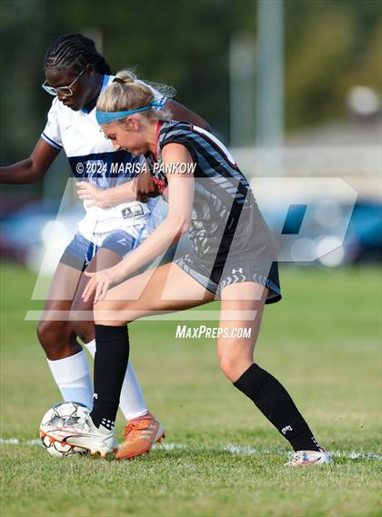 Thumbnail 3 in Bishop Grimes vs Tully photogallery.